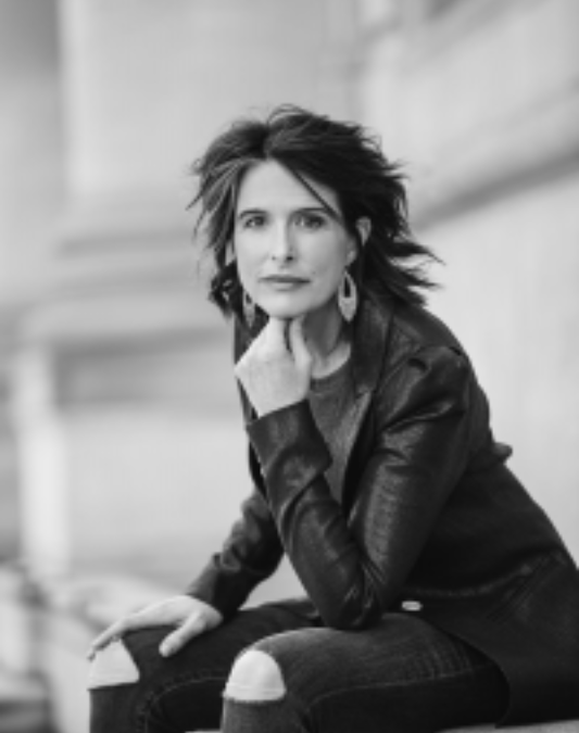 Nikki Lu Lowe Voiceover